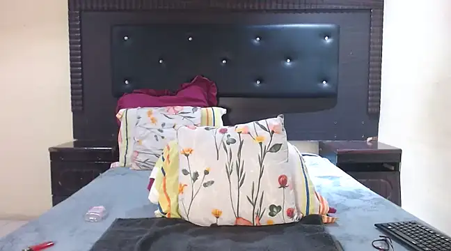 DarkDivva24 online show from February 22, 2025, 11:13 pm