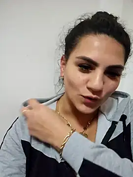 LorenneMays online show from October 28, 2025, 5:23 pm