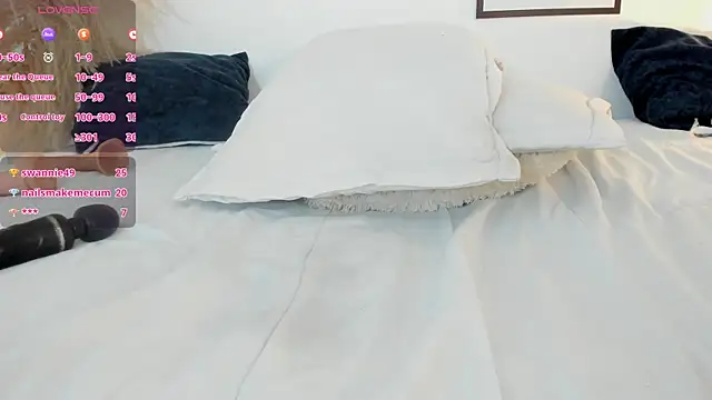 Snapshot of mia_lourence chatting on December 16, 2025, 4:00 pm mia lourence online show from December 16, 2025, 4:00 pm