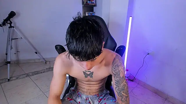 Snakebutterfly online show from January 7, 2026, 9:03 am