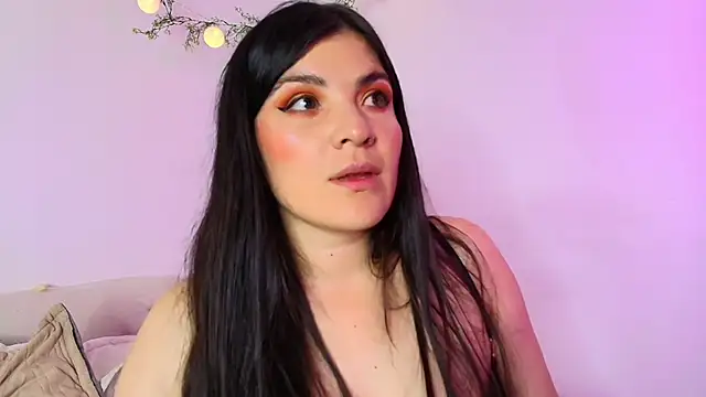 Amara vega online show from February 21, 2026, 7:54 am