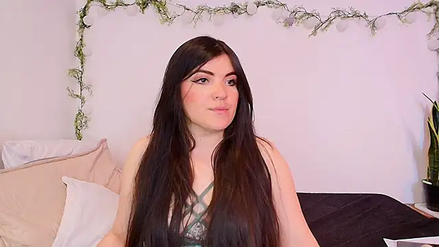 Amara vega online show from June 1, 2026, 3:44 pm