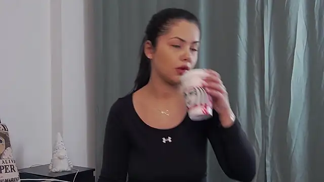 Snapshot of Nobodyforever chatting on November 21, 2025, 3:44 pm Nobodyforever online show from November 21, 2025, 3:44 pm