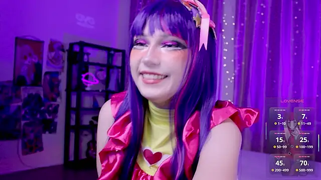 Snapshot of Carolina_Leep chatting on October 7, 2025, 2:07 pm Carolina Leep online show from October 7, 2025, 2:07 pm