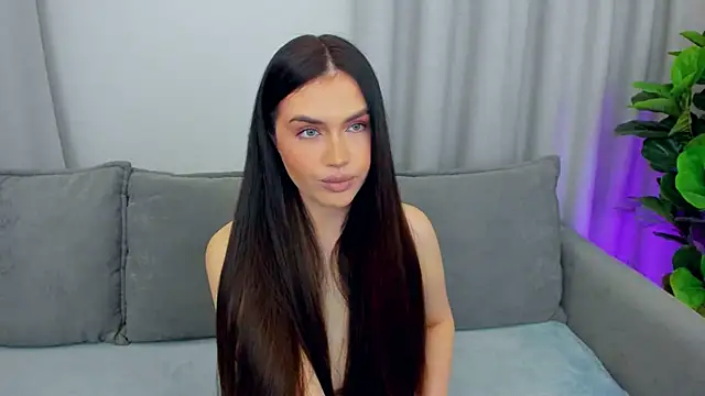 sexyangeloux online show from February 1, 2026, 9:02 pm