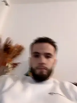 pedrolitoo1203 online show from December 4, 2024, 4:10 pm