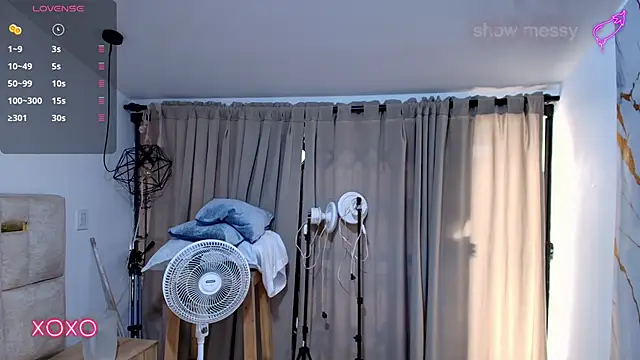 Snapshot of Lizz_Tender chatting on November 25, 2025, 12:05 pm Lizz Tender online show from November 25, 2025, 12:05 pm