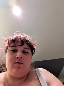 Snapshot of LadyRochester chatting on November 13, 2025, 12:58 am LadyRochester online show from November 13, 2025, 12:58 am