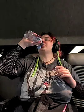 Snapshot of LadyRochester chatting on October 21, 2025, 6:13 am LadyRochester online show from October 21, 2025, 6:13 am