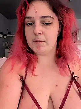 Snapshot of LadyRochester chatting on October 18, 2025, 12:18 pm LadyRochester online show from October 18, 2025, 12:18 pm