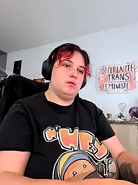 Snapshot of LadyRochester chatting on October 9, 2025, 1:22 pm LadyRochester online show from October 9, 2025, 1:22 pm