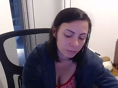 Snapshot of SweetAdela92 chatting on June 4, 2026, 8:35 pm SweetAdela92 online show from June 4, 2026, 8:35 pm