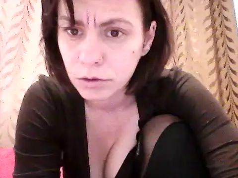 SweetAdela92 online show from October 15, 2025, 6:44 am