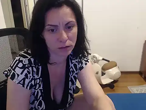 Snapshot of SweetAdela92 chatting on June 5, 2026, 8:14 pm SweetAdela92 online show from June 5, 2026, 8:14 pm