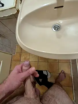 kisbiro77777 online show from November 26, 2025, 6:52 pm