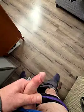 kisbiro77777 online show from November 19, 2025, 8:47 am