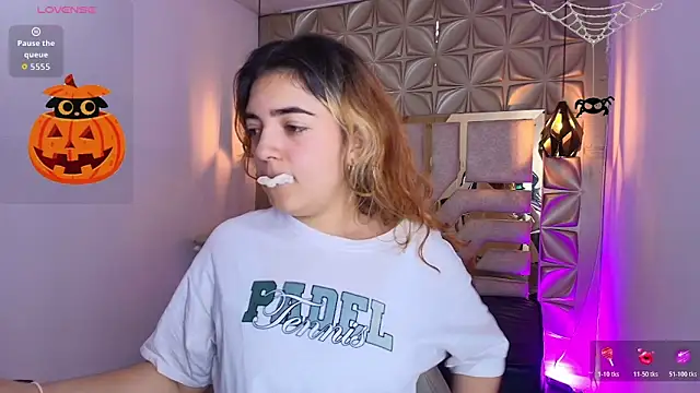 meraki fraise online show from October 31, 2025, 8:27 pm