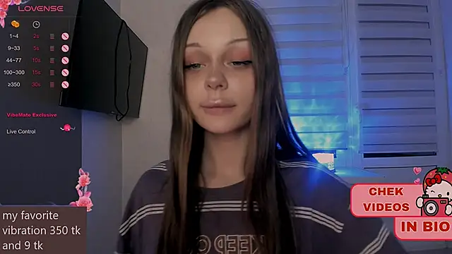 Snapshot of shy_melony chatting on September 10, 2025, 1:04 am shy melony online show from September 10, 2025, 1:04 am