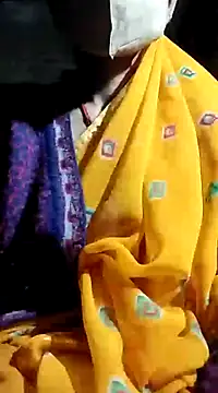 Snapshot of Poonam-bab chatting on January 25, 2025, 4:03 pm Poonam-bab online show from January 25, 2025, 4:03 pm