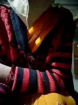 Snapshot of Poonam-bab chatting on December 31, 2024, 11:39 pm Poonam-bab online show from December 31, 2024, 11:39 pm