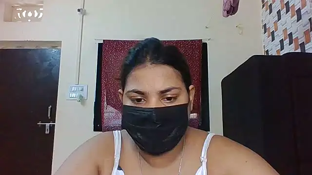Snapshot of Hotmilfxox chatting on July 16, 2026, 8:00 am Hotmilfxox online show from July 16, 2026, 8:00 am