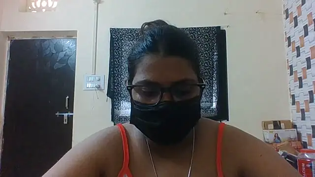 Snapshot of Hotmilfxox chatting on June 7, 2026, 6:07 am Hotmilfxox online show from June 7, 2026, 6:07 am