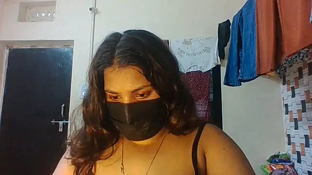 Snapshot of Hotmilfxox chatting on July 3, 2026, 8:21 am Hotmilfxox online show from July 3, 2026, 8:21 am
