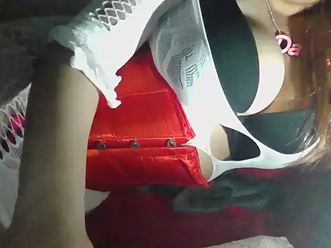 JulieJoe  online show from November 12, 2025, 9:40 pm