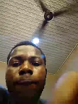 Snapshot of stephbig777 chatting on December 21, 2025, 7:15 pm stephbig777 online show from December 21, 2025, 7:15 pm