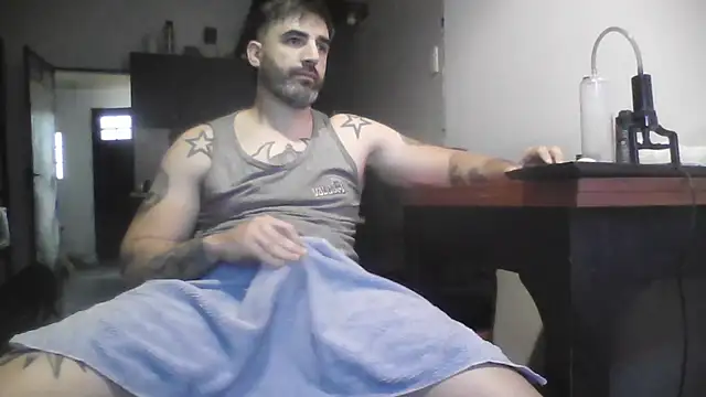 Snapshot of ozzypsico13 chatting on October 26, 2025, 6:52 pm ozzypsico13 online show from October 26, 2025, 6:52 pm