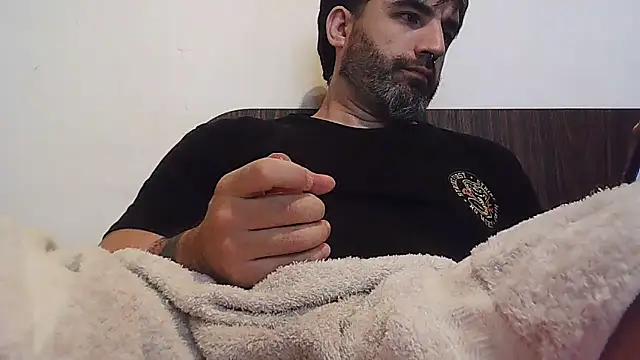 Snapshot of ozzypsico13 chatting on November 22, 2025, 4:44 am ozzypsico13 online show from November 22, 2025, 4:44 am