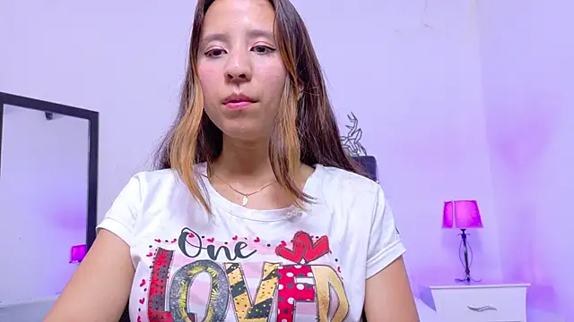 Snapshot of Skinny_hottie18 chatting on March 21, 2025, 1:45 pm Skinny hottie18 online show from March 21, 2025, 1:45 pm