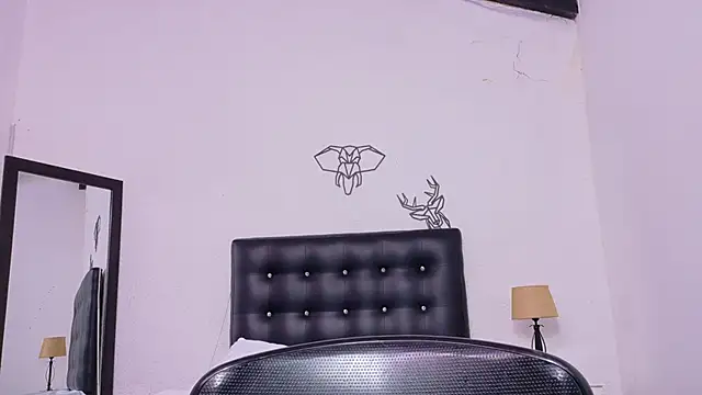 Snapshot of Skinny_hottie18 chatting on March 10, 2025, 5:18 pm Skinny hottie18 online show from March 10, 2025, 5:18 pm