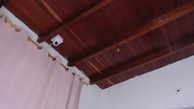 Amara Red online show from December 2, 2025, 11:12 am