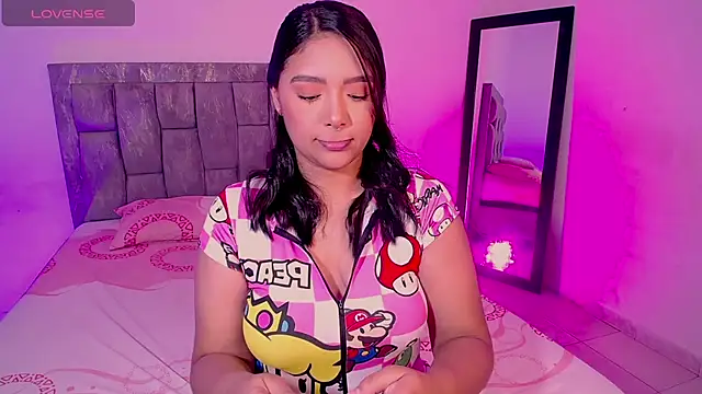 DIANEE 01 online show from February 11, 2026, 8:41 pm