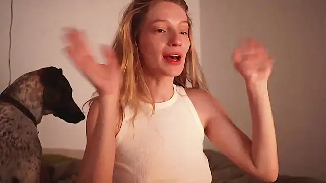 Snapshot of Stephany_talks chatting on February 26, 2025, 2:52 am Stephany talks online show from February 26, 2025, 2:52 am