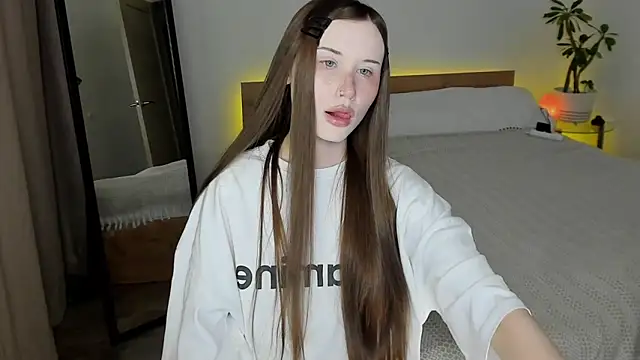 Snapshot of Stella_Sunny chatting on July 15, 2026, 8:05 pm Stella Sunny online show from July 15, 2026, 8:05 pm
