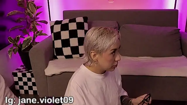 jane hart  online show from December 19, 2025, 2:37 am