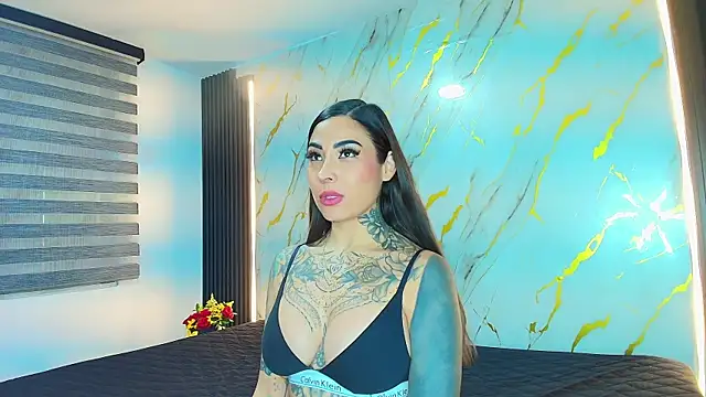 EmiliMontero online show from June 26, 2026, 1:11 am