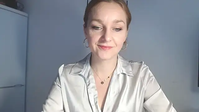 AliciaDesire online show from February 17, 2026, 7:05 am