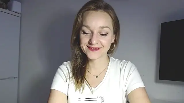 AliciaDesire online show from March 3, 2026, 6:42 am