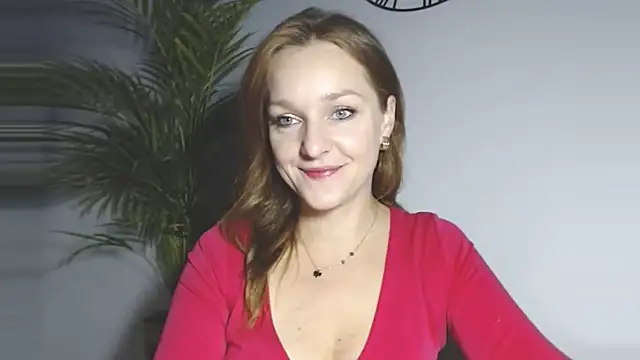 Snapshot of AliciaDesire chatting on November 14, 2025, 6:50 am AliciaDesire online show from November 14, 2025, 6:50 am