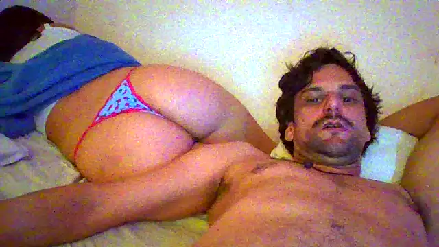 Snapshot of couplemilk chatting on April 21, 2026, 2:51 am couplemilk online show from April 21, 2026, 2:51 am