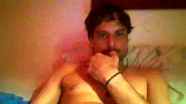 Snapshot of couplemilk chatting on April 8, 2026, 4:47 am couplemilk online show from April 8, 2026, 4:47 am