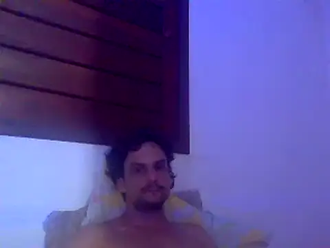 couplemilk online show from December 17, 2024, 4:56 am