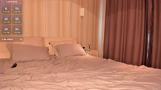 Snapshot of IsabellaTorrance chatting on March 4, 2025, 5:32 am IsabellaTorrance online show from March 4, 2025, 5:32 am