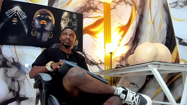 Snapshot of Thomas_shelbys chatting on November 18, 2025, 4:05 am Thomas shelbys online show from November 18, 2025, 4:05 am