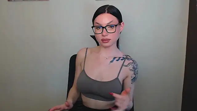 Cutesweetheart online show from March 10, 2025, 11:34 am