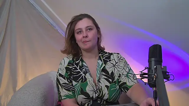 Snapshot of MaryMurray chatting on September 29, 2025, 6:35 pm MaryMurray online show from September 29, 2025, 6:35 pm