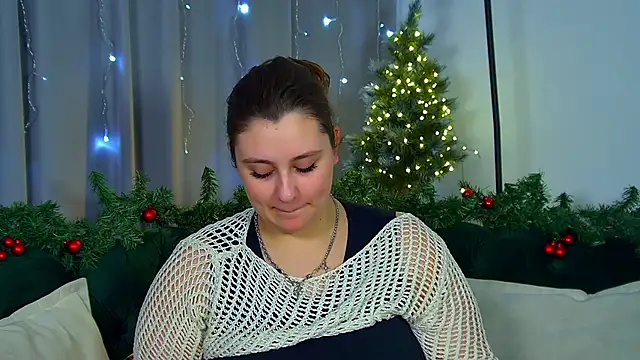 Snapshot of MaryMurray chatting on December 18, 2025, 8:19 am MaryMurray online show from December 18, 2025, 8:19 am